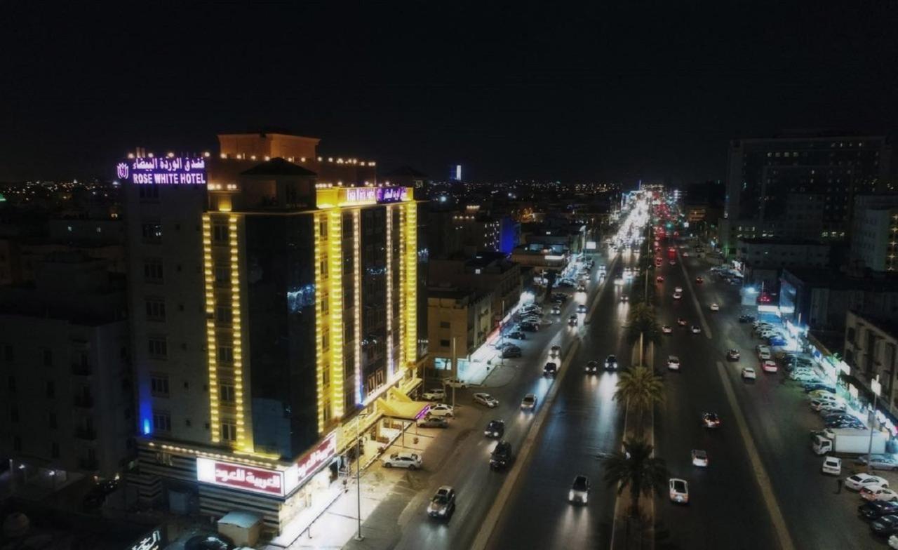 Rose White Hotel Jeddah Exterior photo